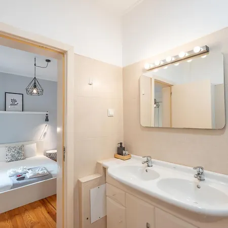 With Amazing View Santana * ליסבון